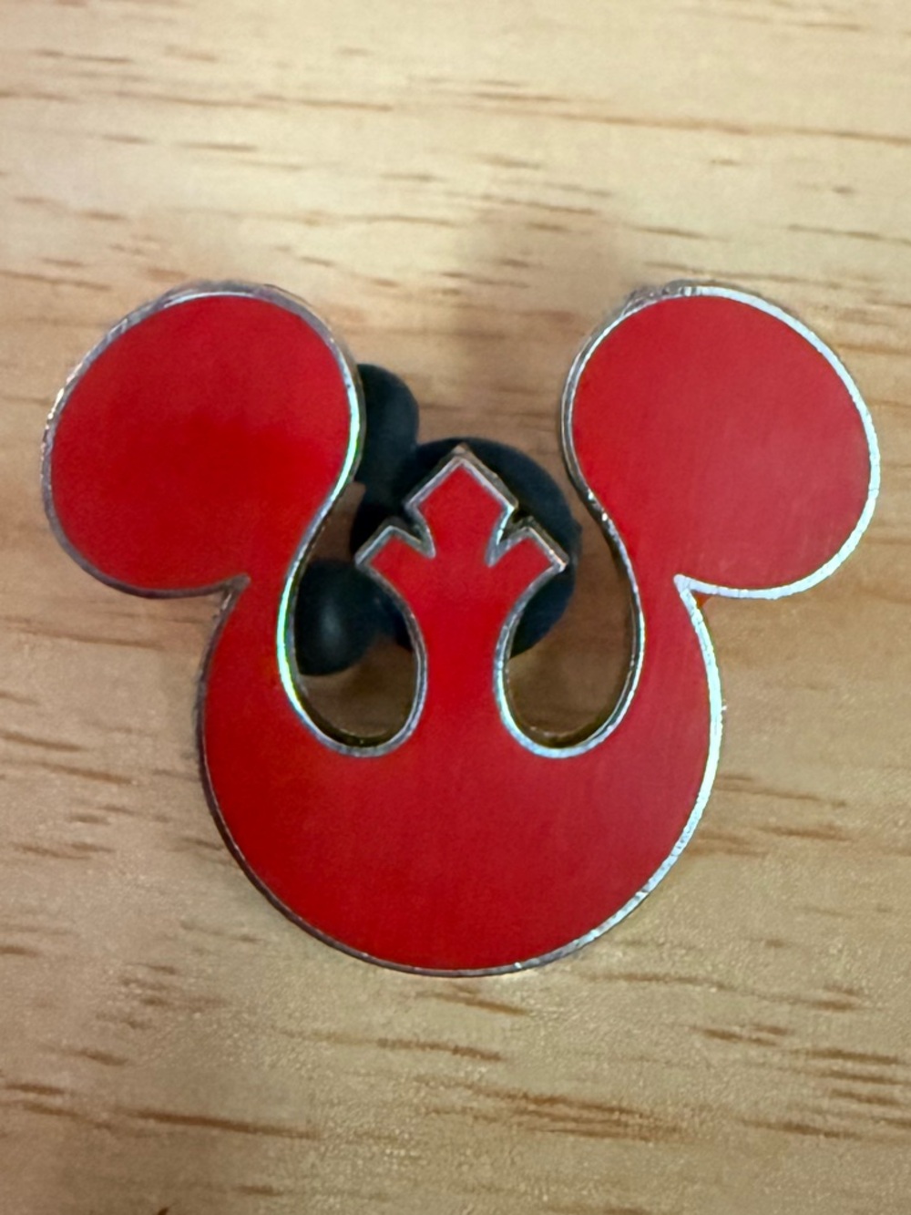 Disney Star Wars Rebel Enamel Pin Pin Trading Mickey Mouse- Red